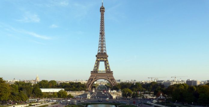 Torre Eiffel sigue siendo el corazón de París