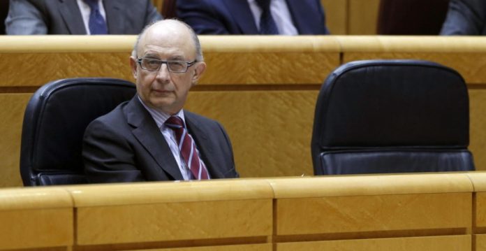 El ministro Montoro en el Senado