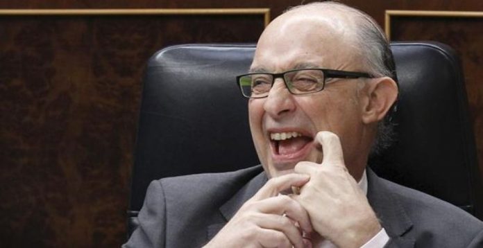 Cristóbal Montoro, ministro de Hacienda