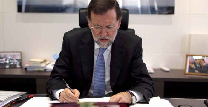 Rajoy en su despacho