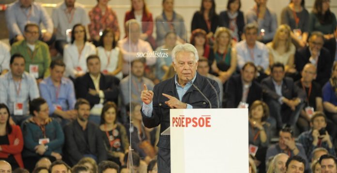 Felipe González, durante la última conferencia municipal del PSOE