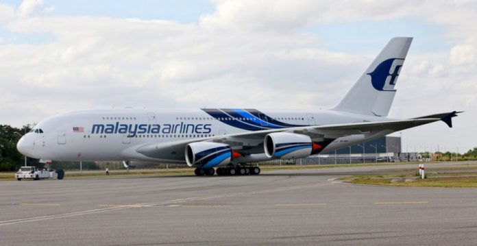 Un avión de la aerolinea Malaysia Airlines
