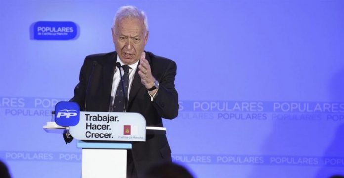 El BOE publicó ayer el reparto de 900.000 euros del Ministerio de Margallo a las fundaciones de los partidos