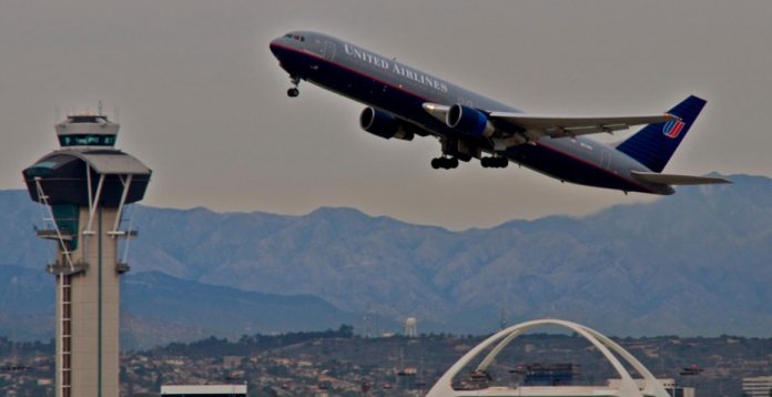 La convocatoria de plazas de controlador aéreo no acaba de despegar