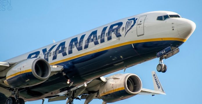 Un avión de la aerolínea de bajo coste Ryanair