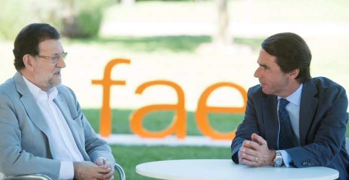 Rajoy y Aznar, en los cursos de verano de FAES