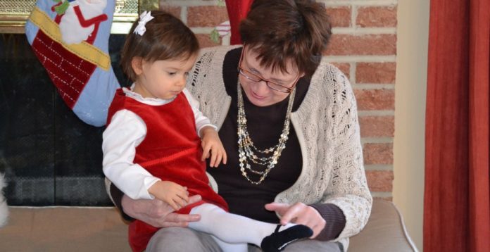 Abuela con su nieta.