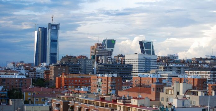 La inestabilidad política de Madrid despierta recelos entre los inversores.