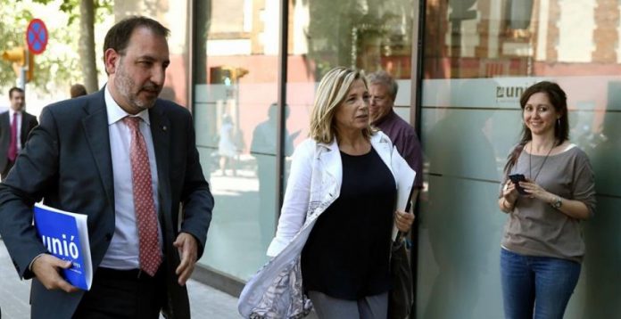 Ramon Espadaler y Joana Ortega a su llegada hoy a la sede UDC.