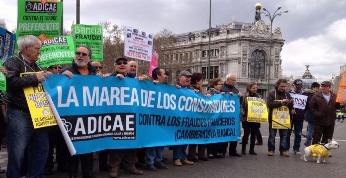 Afectados por preferentes y subordinadas durante una reciente manifestación en Madrid.