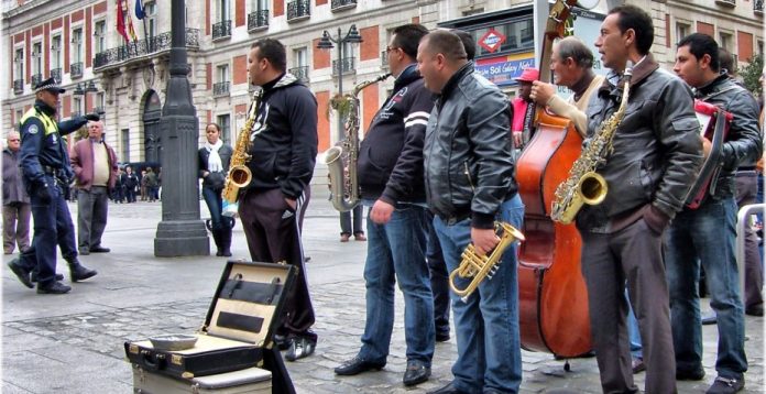 Músicos callejeros de Madrid en la Puerta del Sol.