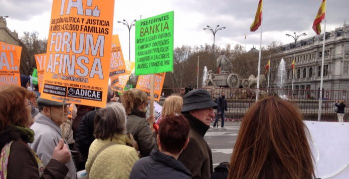 Solo las preferentes han dejado a casi un millón de afectados en España.