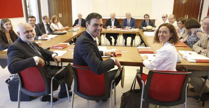 Pedro Sánchez crea otro grupo de expertos (y van dos)