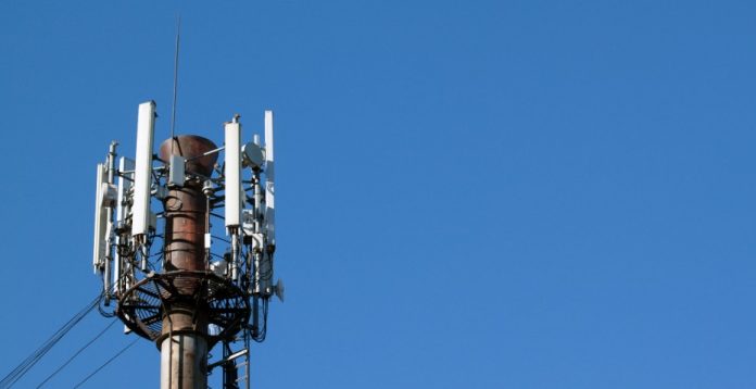 Orange dice que sus torres de telecomunicaciones pueden llevar sus redes de 4G al 80% de la población.