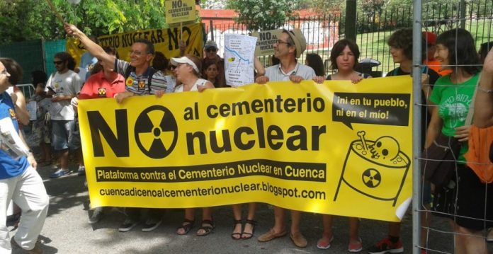 Manifestación contra la construcción del almacén nuclear de Villar de Cañas. 