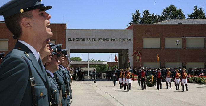 Acto conmemorativo del 170º aniversario de la fundación de la Guardia Civil celebrado en mayo de 2014