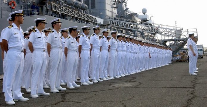 Marines de la Fuerza Marítima de Autodefensa, una de las fuerzas militares permitidas por el Artículo 9