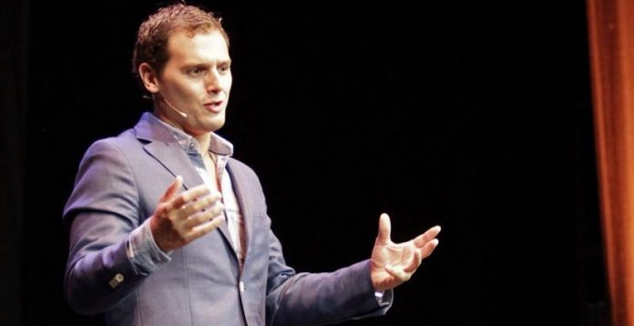 Albert Rivera quiere un pacto por la educación que una a Ciudadanos, PP, PSOE y Podemos.