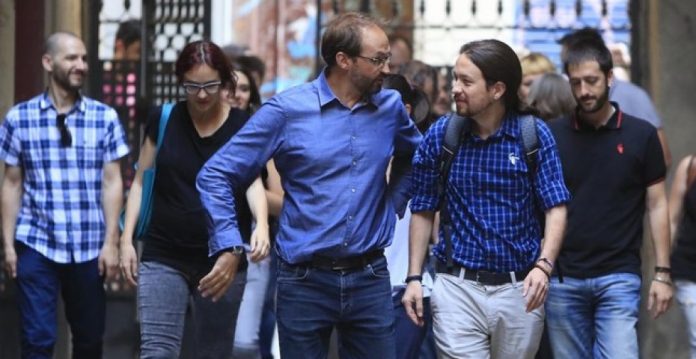 Iglesias junto a Joan Herrera, de ICV