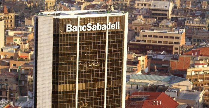 Torre del Banco Sabadell, en la avenida Diagonal de Barcelona.