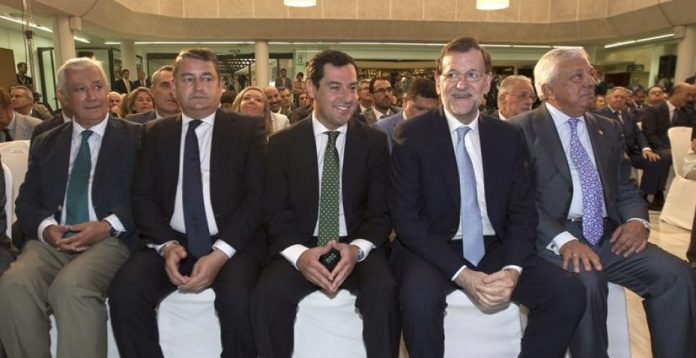 El empresariado andaluz acudió a escuchar la conferencia de Rajoy en Sevilla