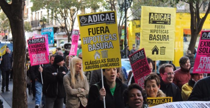 Manifestación contra los abusos hipotecarios celebrada en Zaragoza.