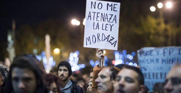 Manifestación junto al Congreso contra la Ley de Seguridad Ciudadana