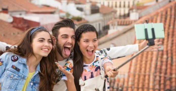 Si lo tuyo son los selfies, el Sony Xperia C5 Ultra es tu móvil