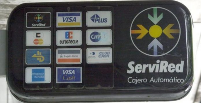 Logotipo de un cajero automático de Servired