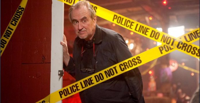 Wes Craven en el set de Scream 4