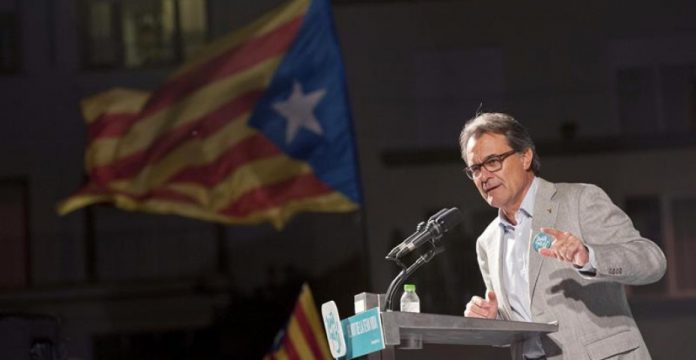 Artur Mas dice ahora que aceptaría negociar con el Estado una consulta vinculante sobre la independencia antes culminar la secesión