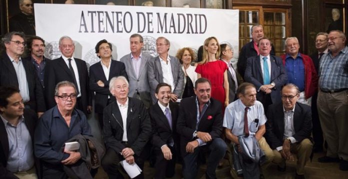 Libres e Iguales eligió el Ateneo de Madrid para difundir sus opiniones sobre el desafío de Mas.