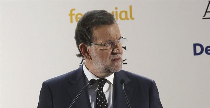 El presidente del Gobierno, Mariano Rajoy, durante la comparecencia en la que ha abordado la crisis de Volkswagen.