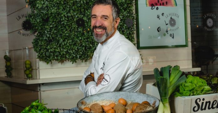 Pepe Solla, en la huerta de Platea Madrid.