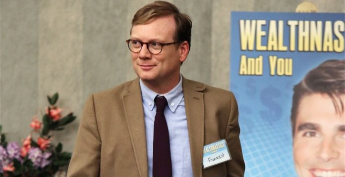 'Review, con Forrest MacNeil'