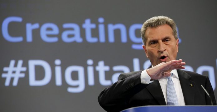 El comisario para la agenda digital europea, Günther Oettinger.