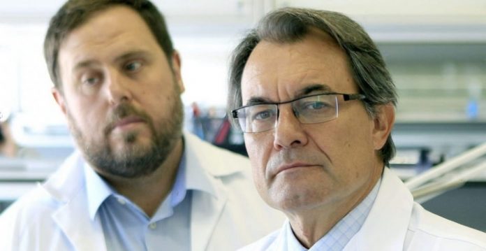 Los líderes de ERC y CDC, Junqueras y Mas