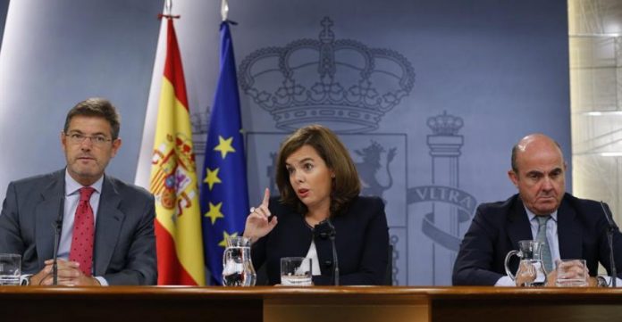 El Ejecutivo acusa a Artur Mas de ponerse por encima de la ley