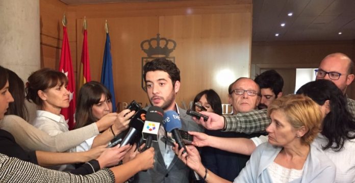 César Zafra, portavoz adjunto de Ciudadanos en Madrid, hoy en la Asamblea.