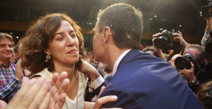 Pedro Sánchez se encargó ayer de bendecir el fichaje de Irene Lozano ante la militancia socialista