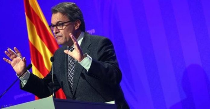 Artur Mas durante la rueda de prensa