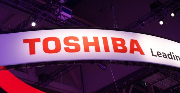 Toshiba valora dividirse y sacar a Bolsa parte del negocio de semiconductores