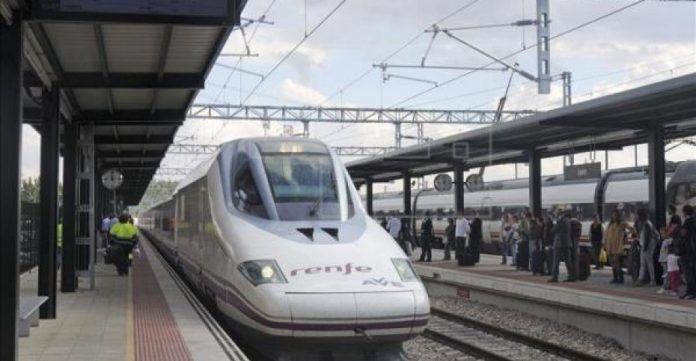 El servicio AVE de Renfe encandena máximos anuales en el número de usuarios