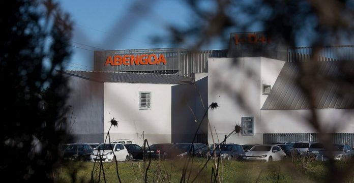 El concurso de acreedores de Abengoa sería el mayor de la historia reciente de España.