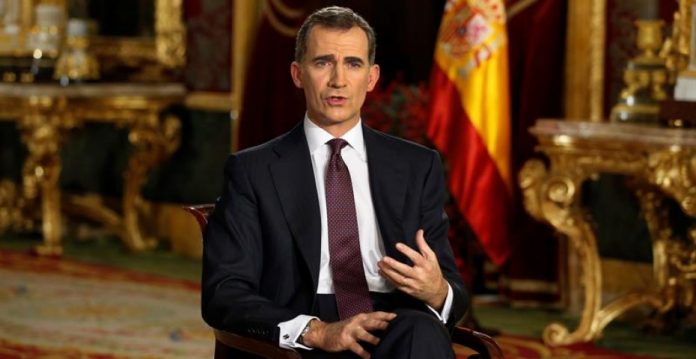 Felipe VI se dirigió a los españoles desde el Palacio Real y no desde Zarzuela.