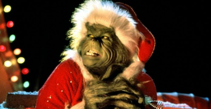 Jim Carrey interpreta al Grinch, la antítesis del espíritu navideño. 