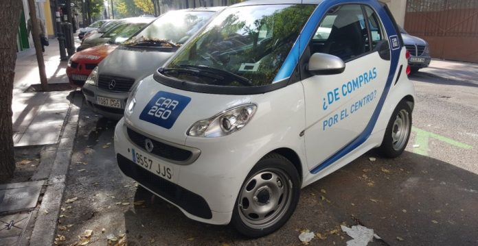 Car2Go, el vicio de los coches de usar y tirar