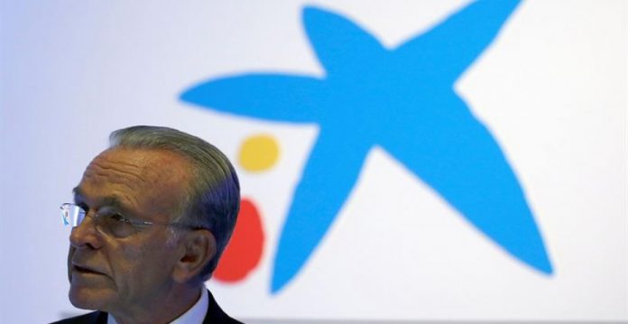 CaixaBank ha ganado 814 millones de euros en 2015, un 31,4% más.