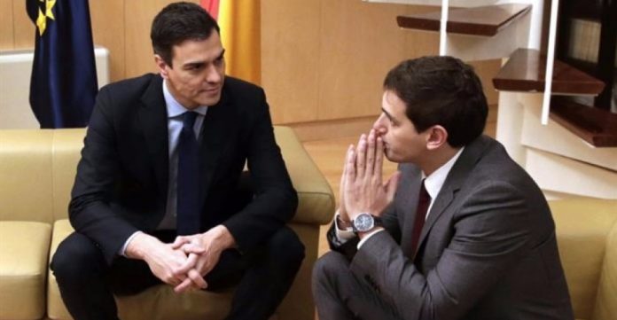 Pedro Sánchez se reúne con Albert Rivera.