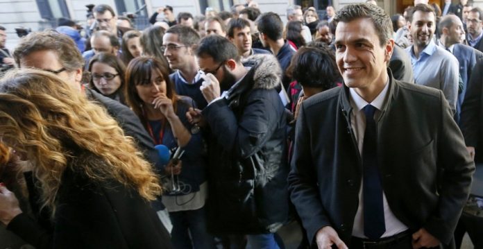 Pedro Sánchez a su llegada al Congreso de los Diputados.